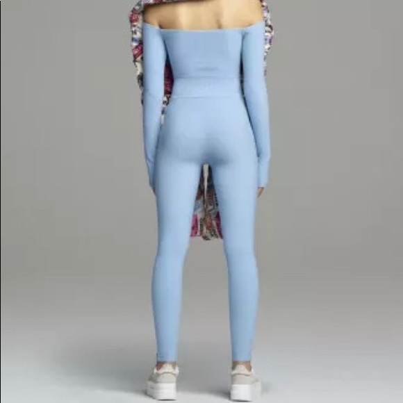 IVY PARK Light Blue Leggings with White Stripes - Picture 2 of 5